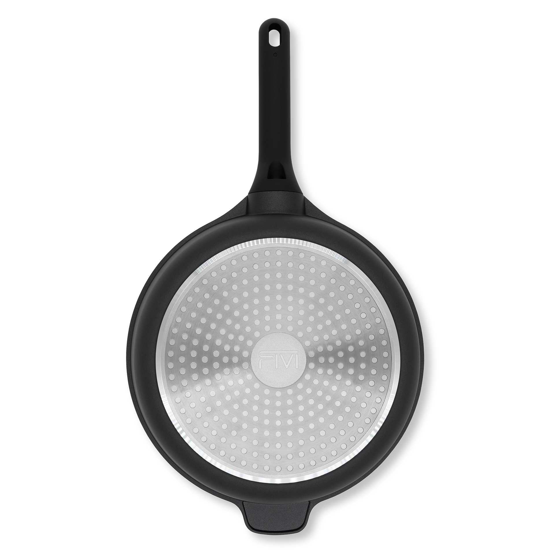 Detailaufnahme von Almars Induktions-Pfannenboden mit Fivi-Logo und gelochter Edelstahlplatte für optimale Wärmeverteilung.