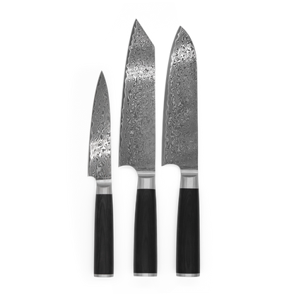 3-teiliges FIVI Damast-Messerset bestehend aus Kiritsuke-, Santoku- und Pettymesser in der Frontalansicht.