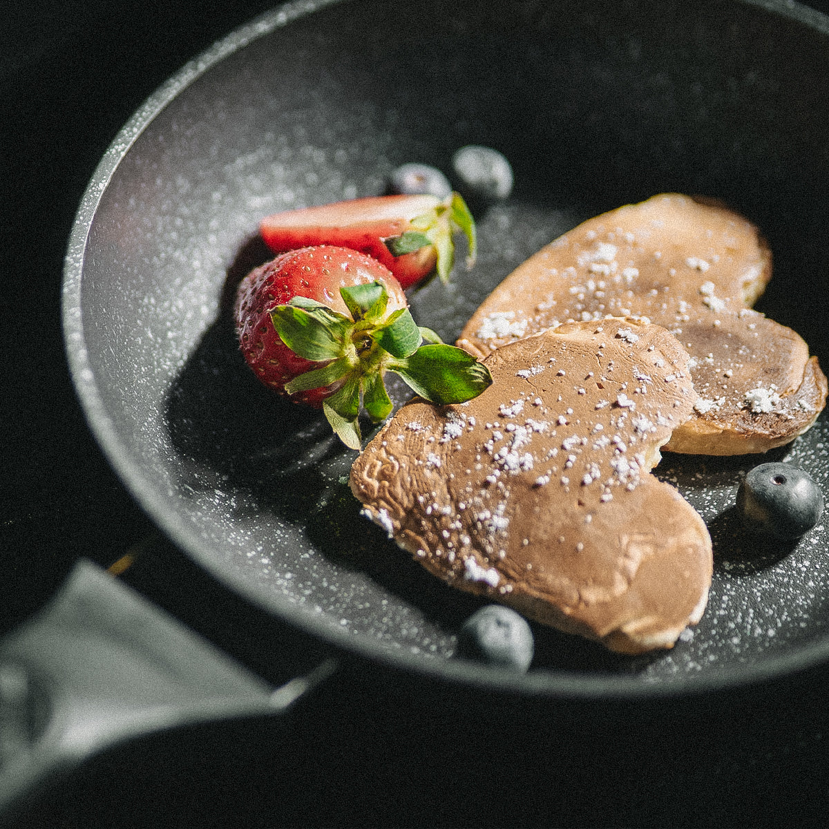 Die kleine FIVI Bratpfanne UTZ brät Pancakes